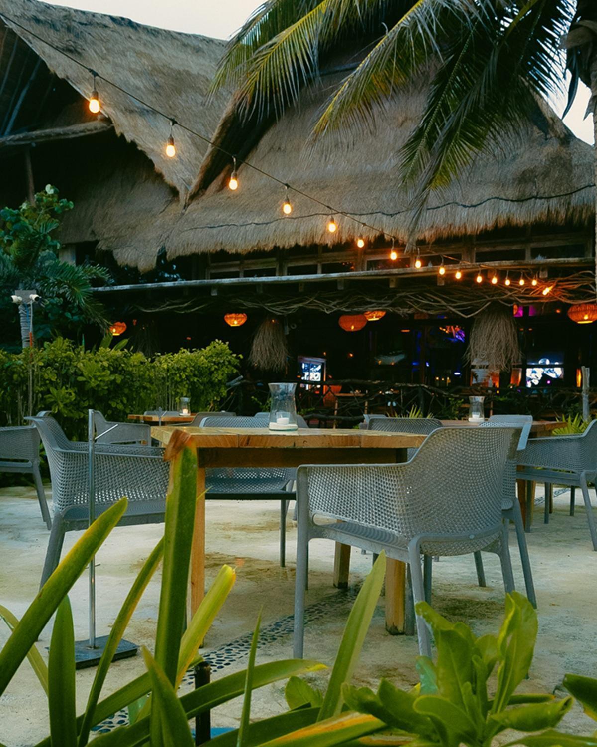 Mia Tulum Beachfront Resort - Ocean View Suites And Beach Club Hotel 4*